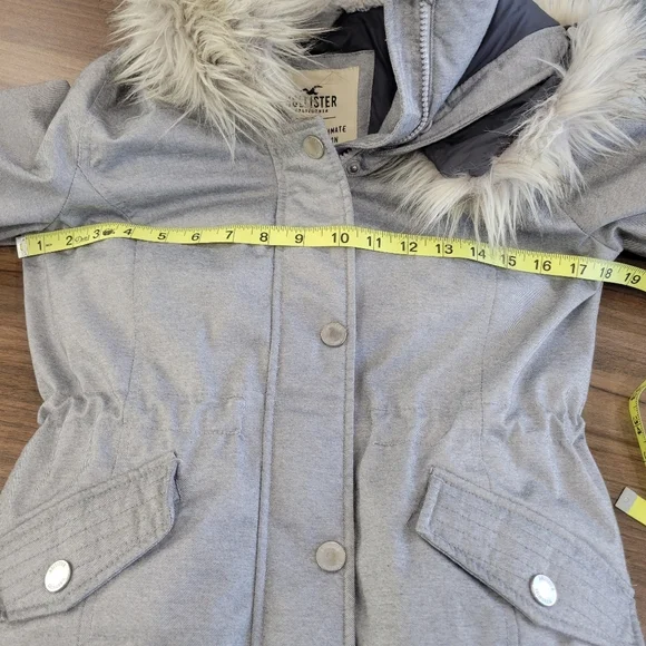 Hollister Ultimate Down Collection Grey Jacket Size XS - Picture 7 of 16